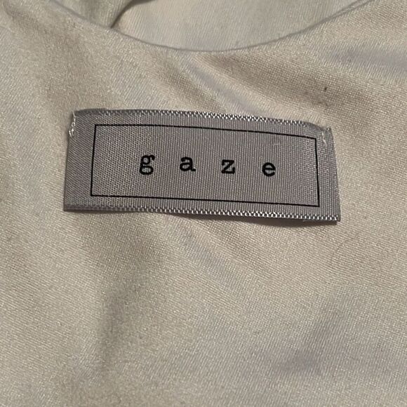 Gaze Women's Cream Sleeveless Scoop Neck Bodysuit Size Medium - Picture 3 of 3